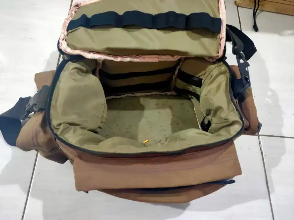 Tas Kamera Merk Alpina