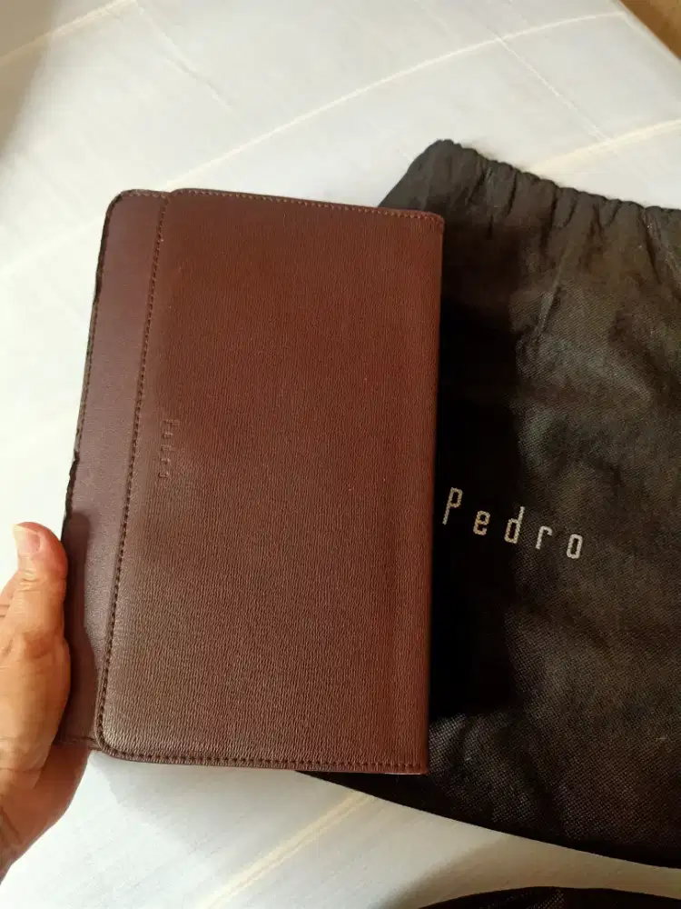Tas dompet clutch Pedro
