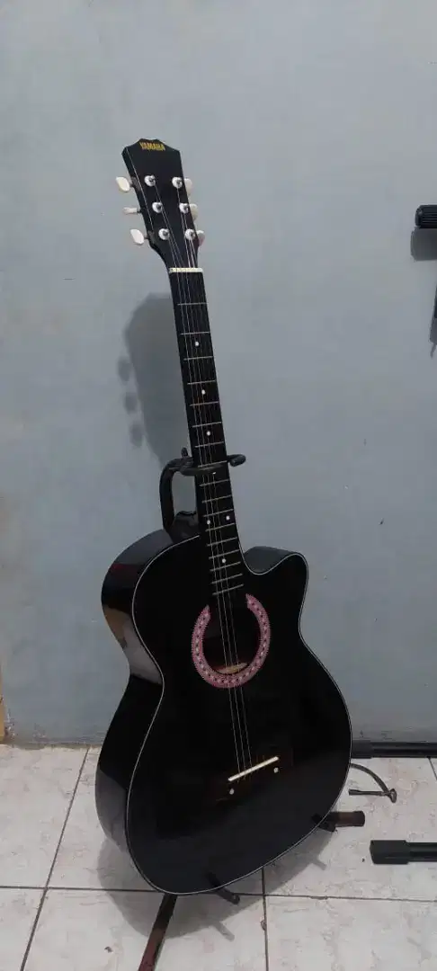 Gitar akustik ymahaa New black