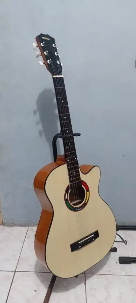 Gitar akustik ymahaa New natural