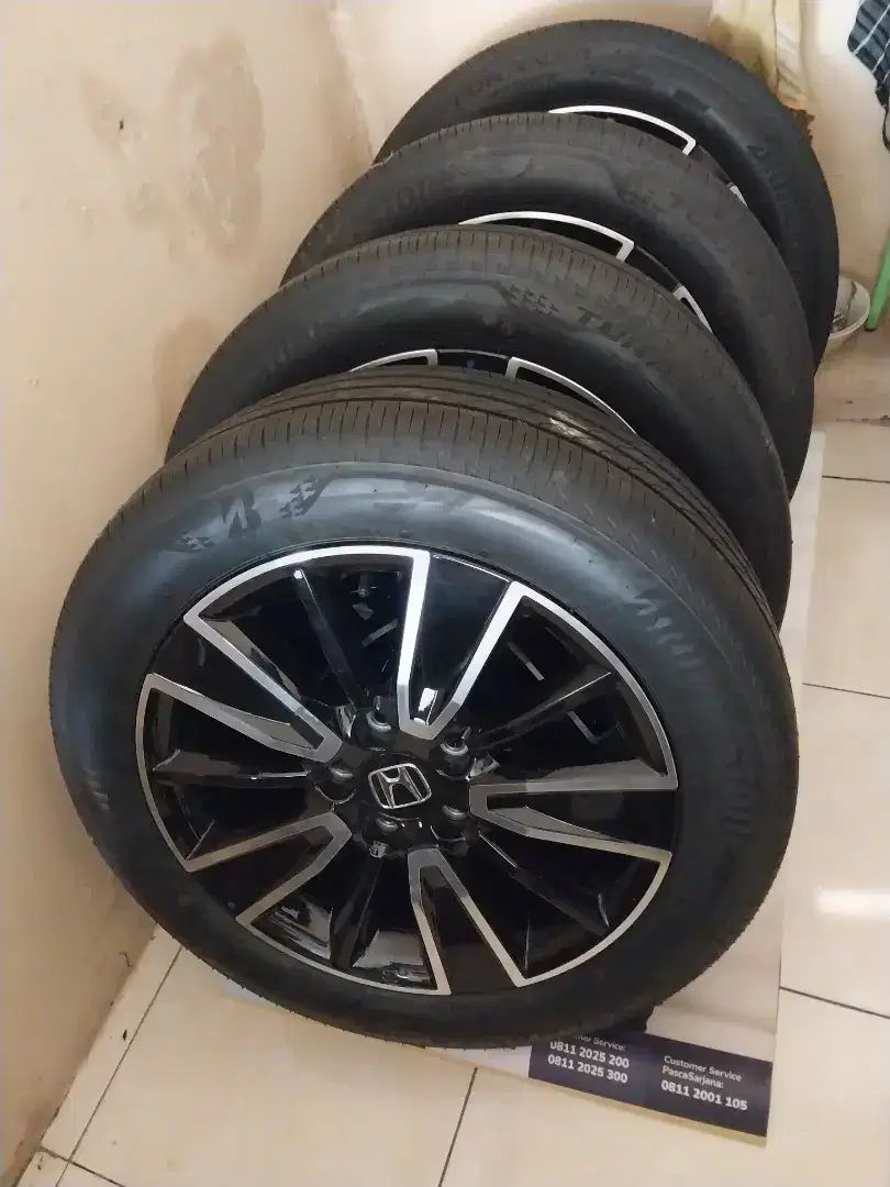 Jual cepat 1 set Velg Racing + Ban Bridgestone Baru