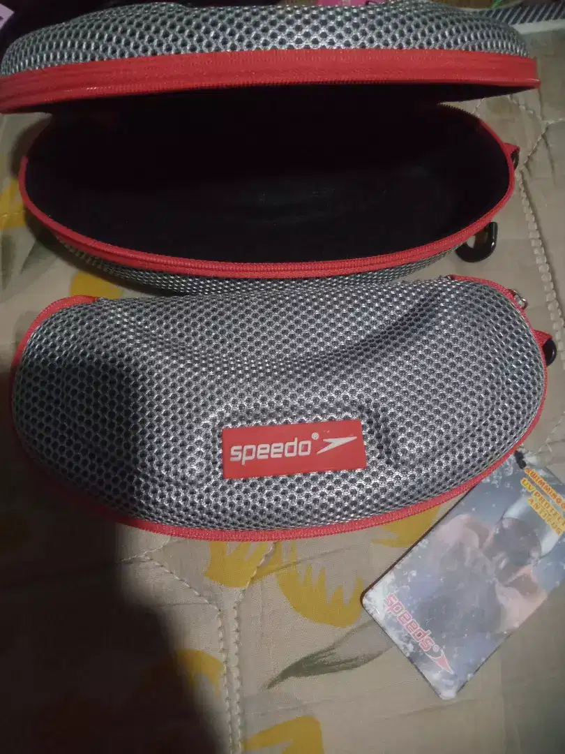 Tempat kaca mata (pouch)