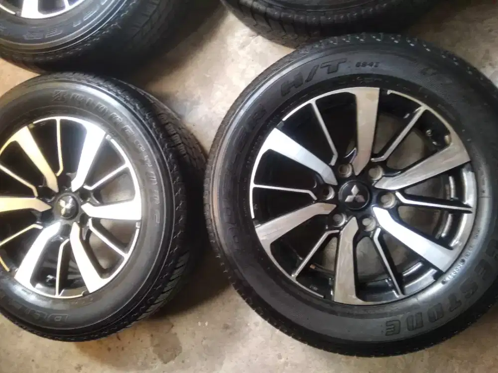 VELG mitsubishi pajero dakar ring 18Sama ban