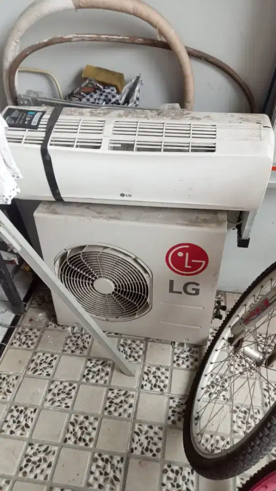 Menerima AC rusak bekas tak terpakai