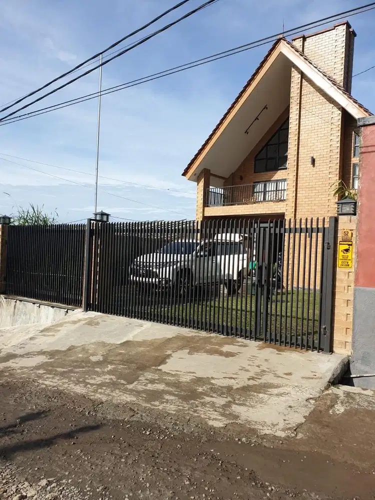 Rumah Lembang dekat tempat wisata ramai