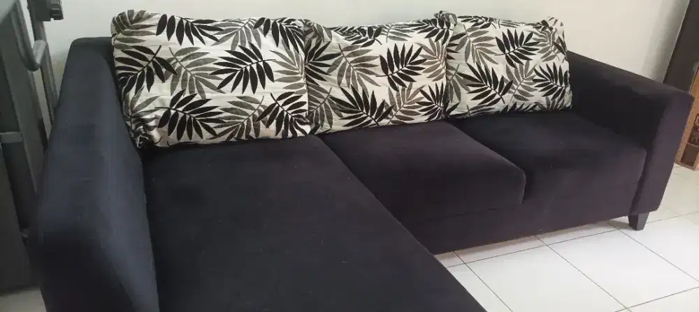SOFA L VELVET HITAM