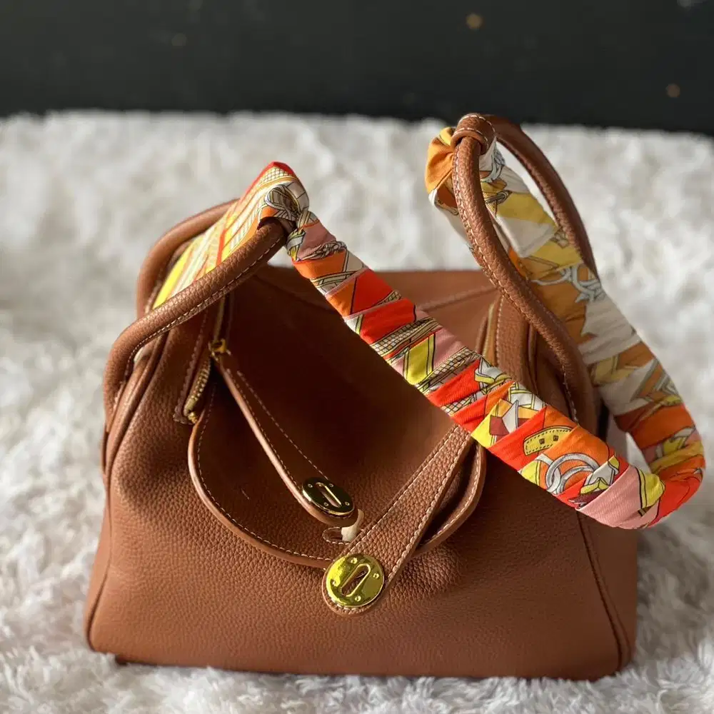 Shoulder bag size 26