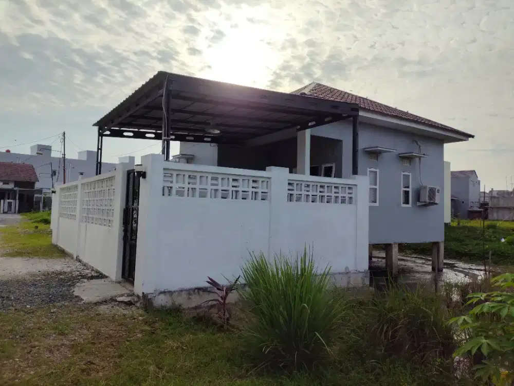 Jual Rumah jalan Perdagangan kayutangi dekat jalan raya.