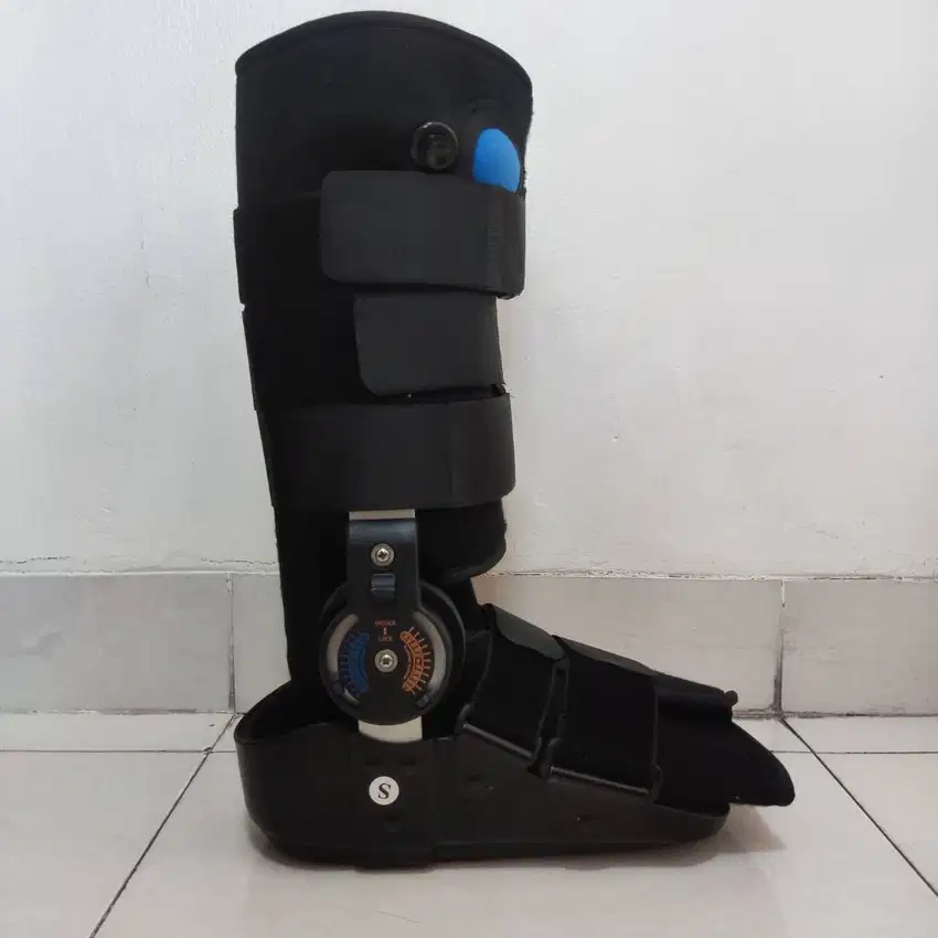 Ankle Fracture Fixed Corrector Walker Boot Penyangga Kaki Engkel