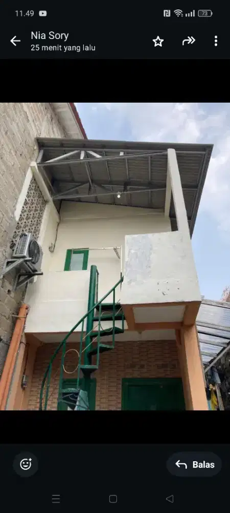 DISEWAKAN KOS DAN KONTRAKAN 2 LANTAI AC