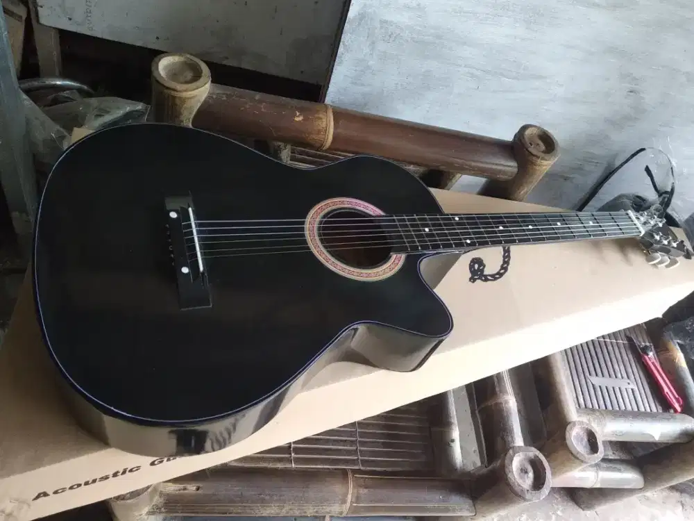 Gitar akustik ymahaa New natural