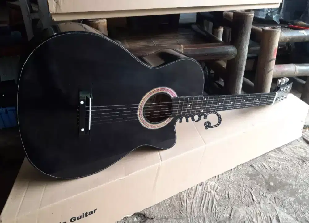 Gitar akustik ymahaa new jreng