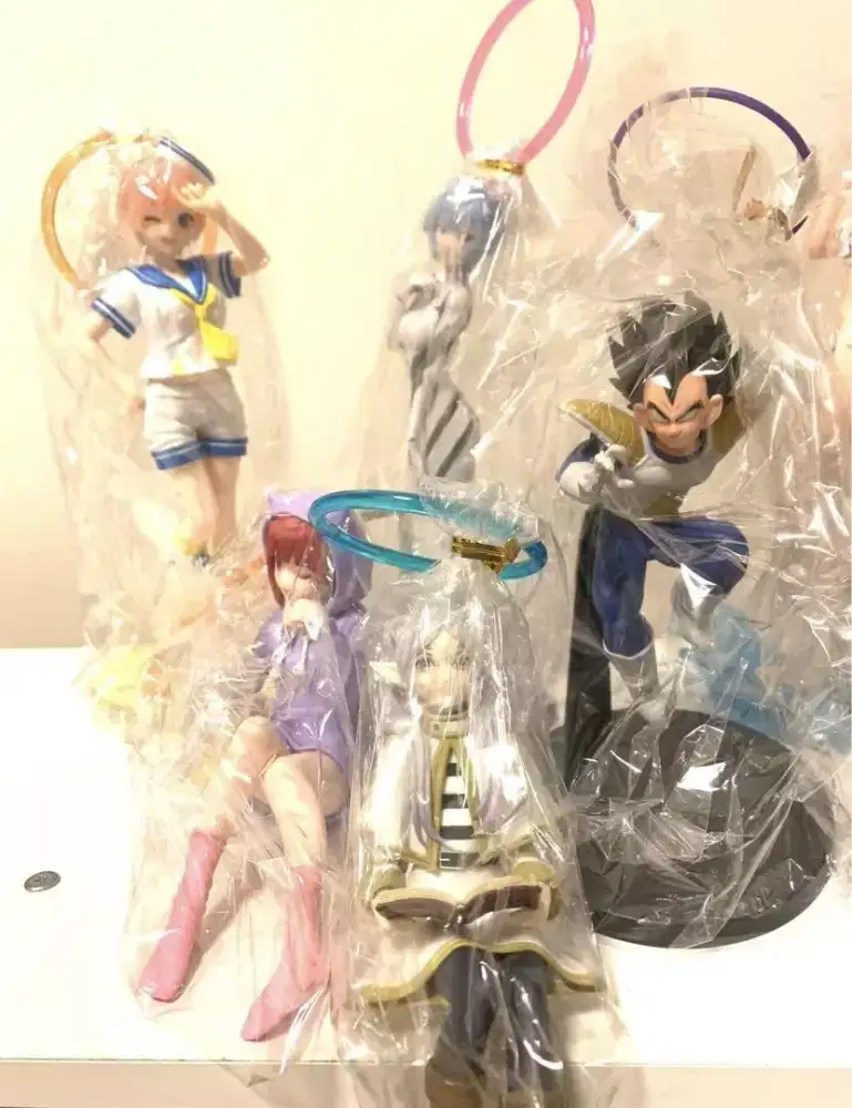 1 set One piece , dragon ball, final fantasy , gundam