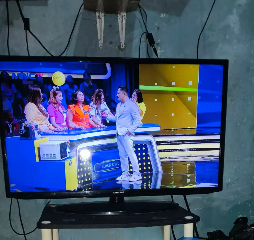 Smart tv Samsung 40 in +st top box belum digital + antena indor