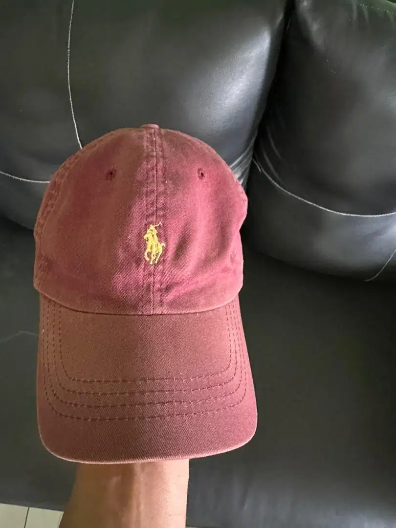 Topi polo kondisi 90%