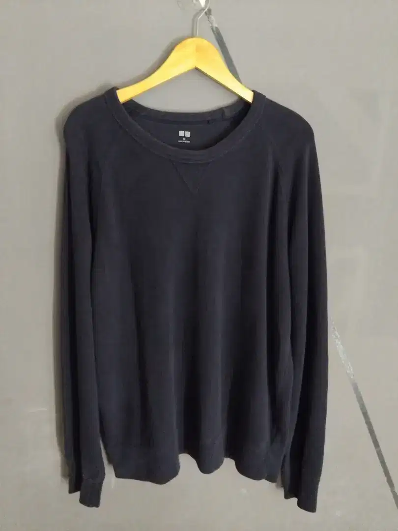 Crewneck basic uniqlo topten jellan