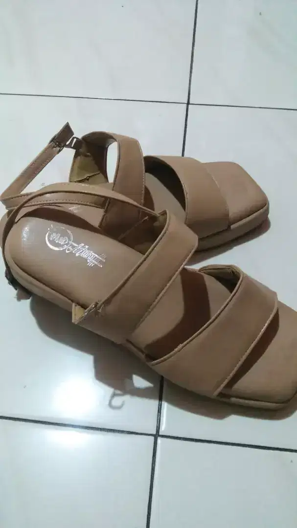 Preloved sandal mocca