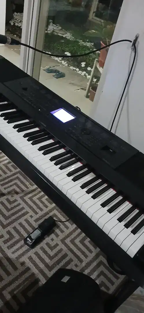 Digital piano YAMAHA DGX660B 99% + pedal sustain + stand ori