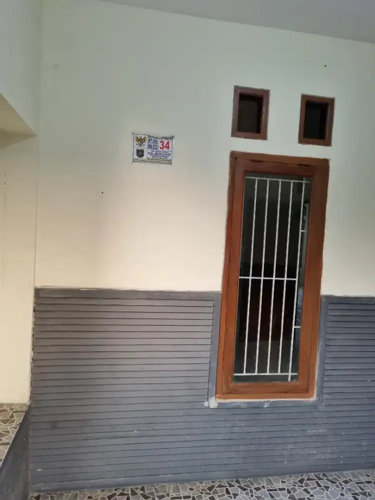 Rumah 4 kamar disewakan di jln metroduta 8 pondok duta2 depok