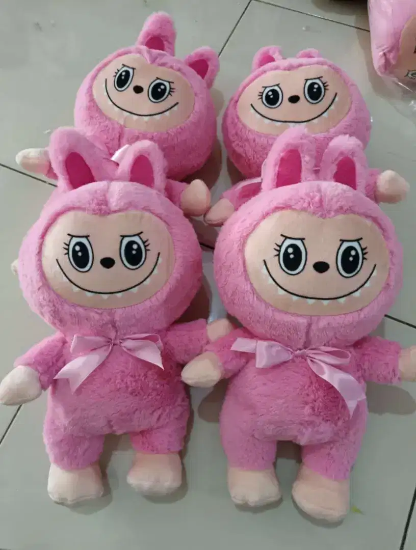 boneka Labubu Viral Terlaris