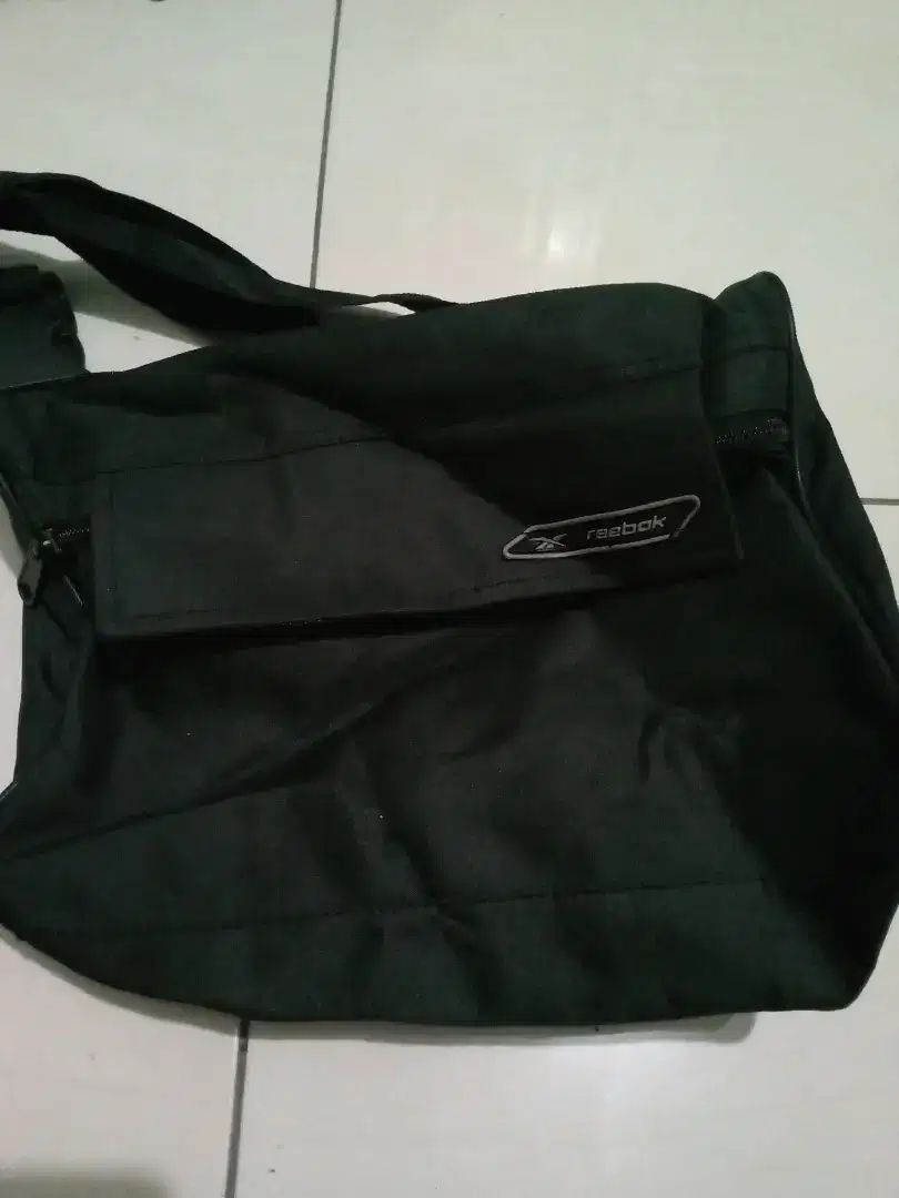Tas slempang reebok