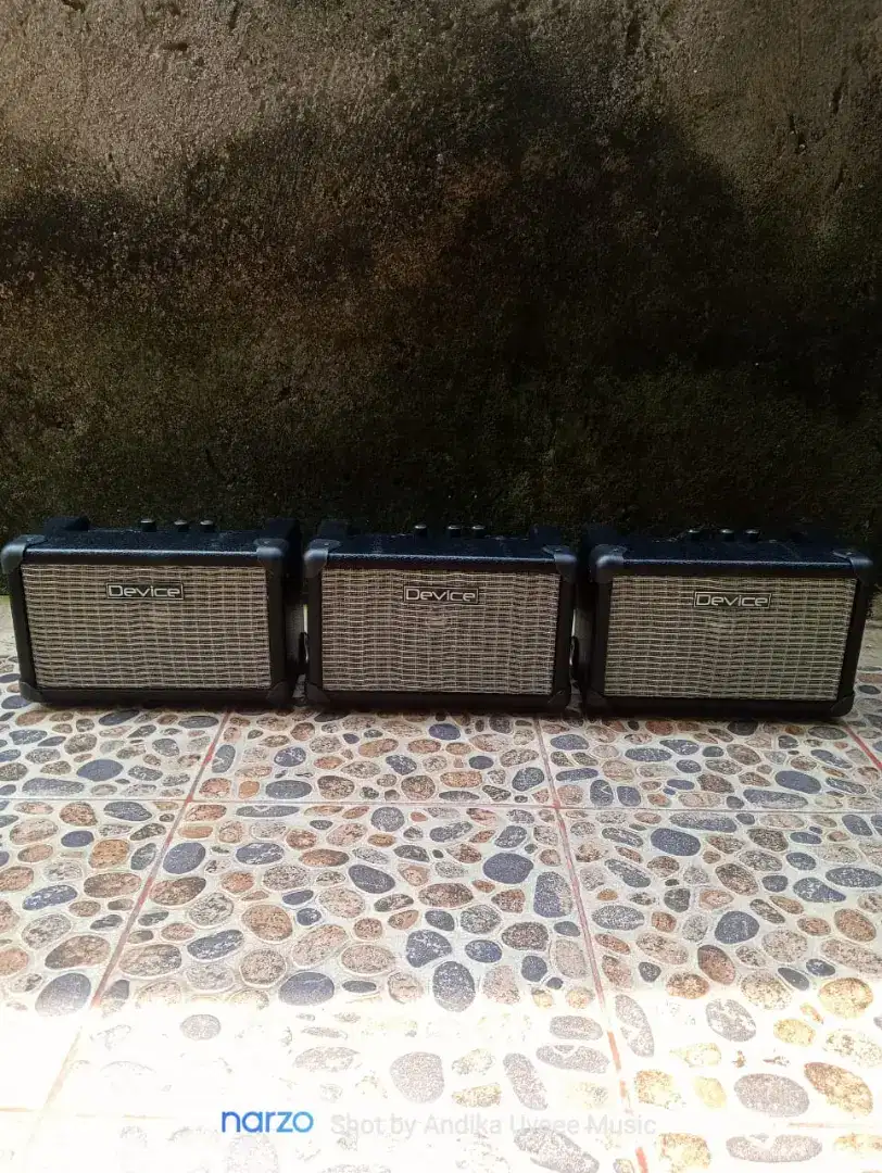 Ampli Gitar Merk Device Ukuran 4 Inch Clean + Distorsi + 2 Input !!!