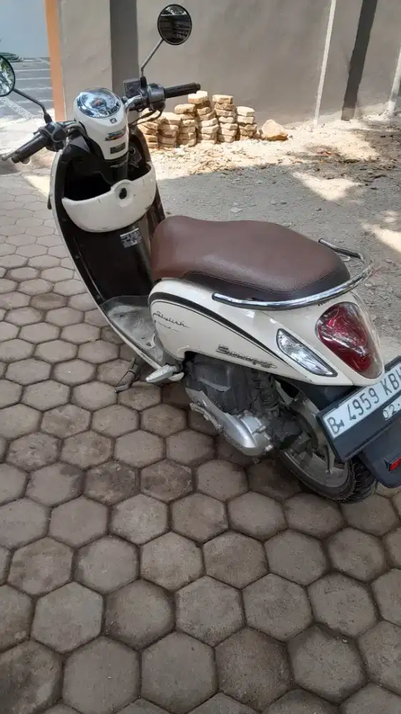 Dijual Honda Scoopy th 2016