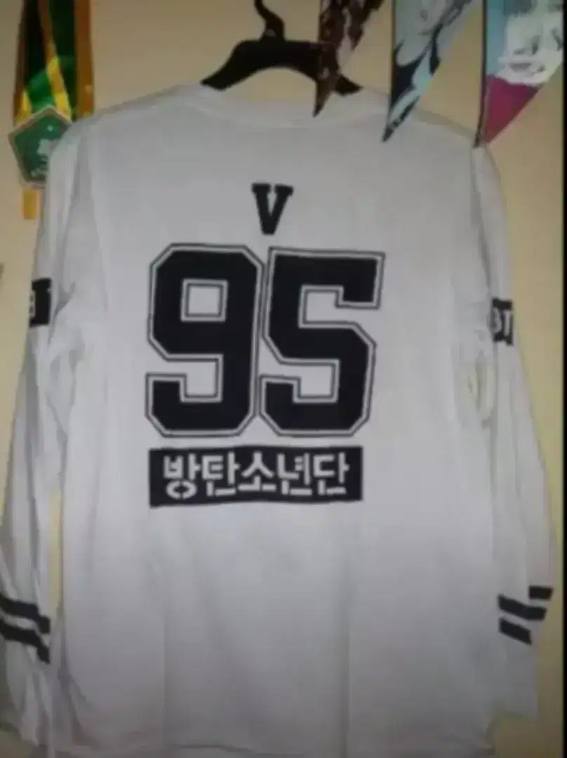 BAJU BTS V TAEHYUNG