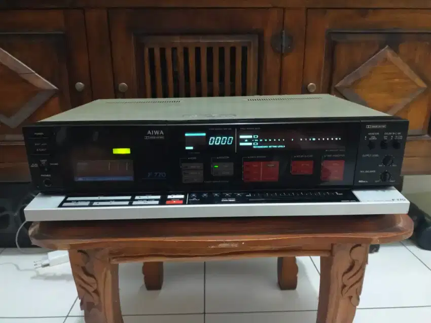 TAPE AIWA F-770