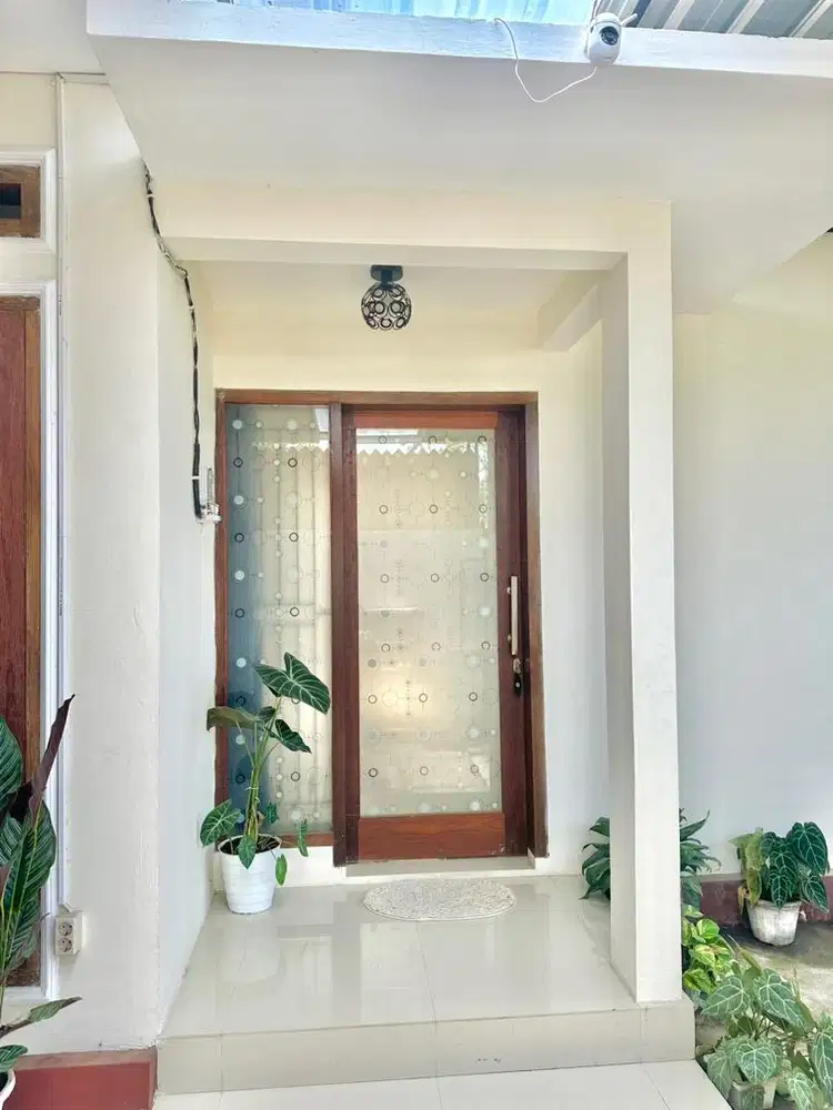 Di kontrakan rumah perbulan/tahunan