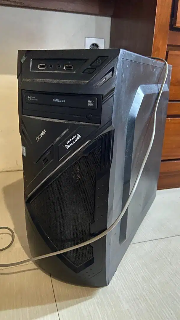 Pc CPU Desktop i5 gen 3 3.3 ghz, NVIDIA GTX 960 ram 8 gb