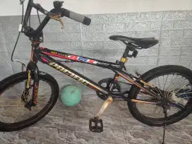 Sepeda BMX PASIFIC size 20