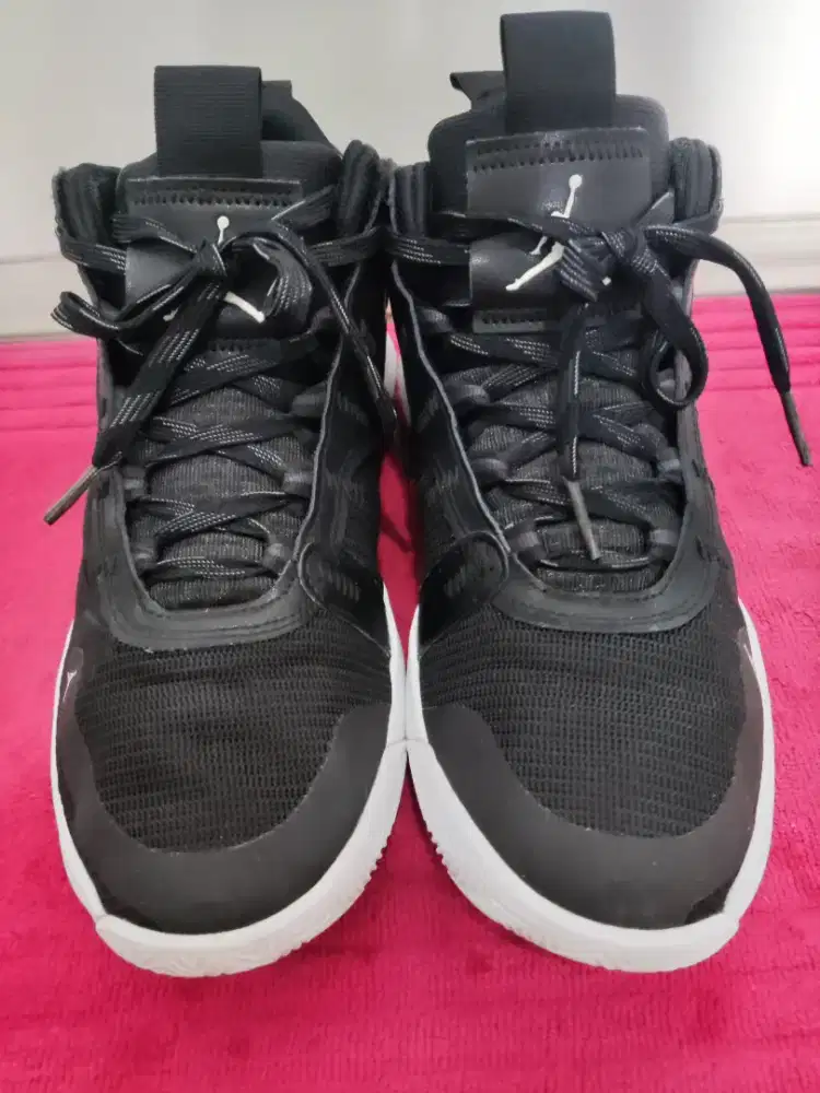 Sepatu basket air jordan original