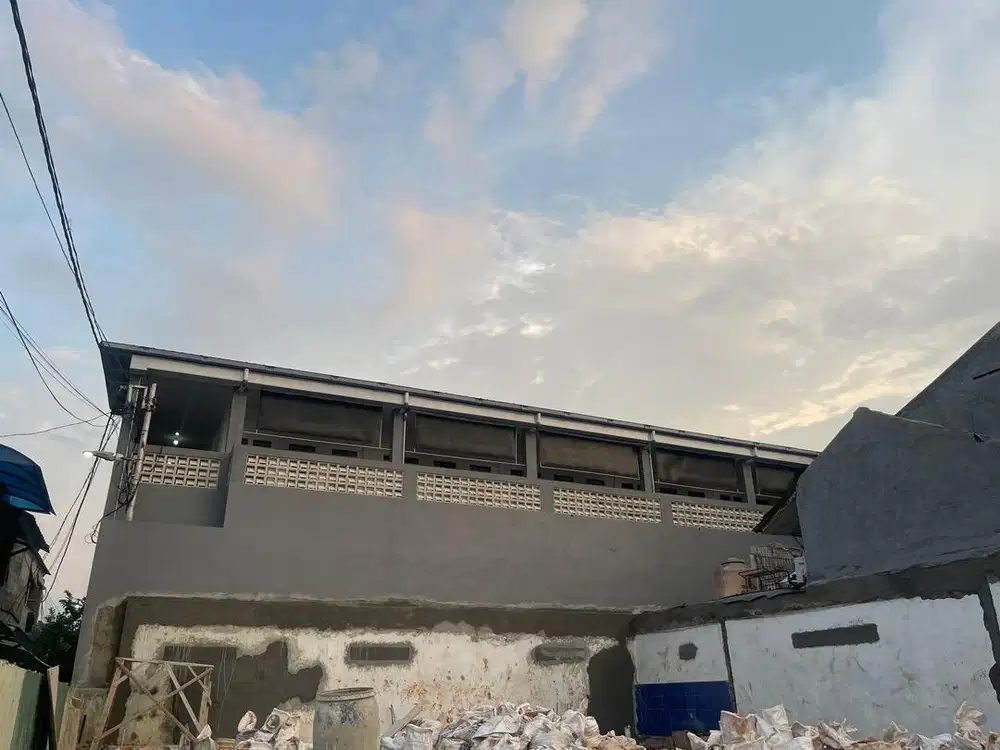 Di sewakan petakan kontrakan lantai atas