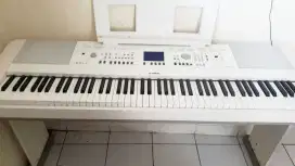 Keybaord Piano Yamaha DGX 660 Normal Mulus Seperti baru murah