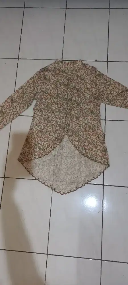 Kebaya Wanita Elegant