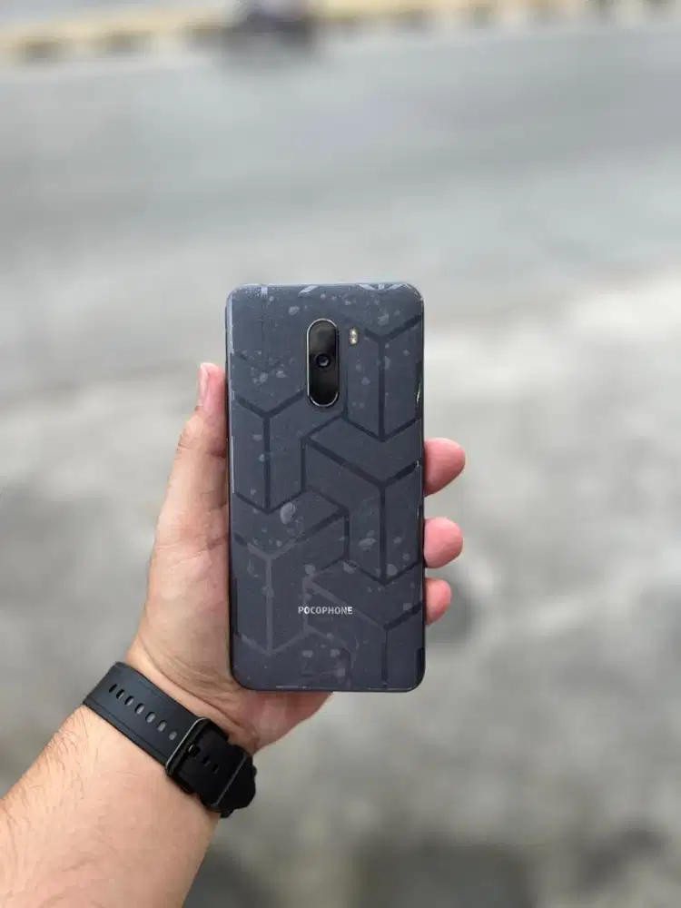 xiaomi poco f1 ram6gb/64gb grey sd845 exgrs mantap