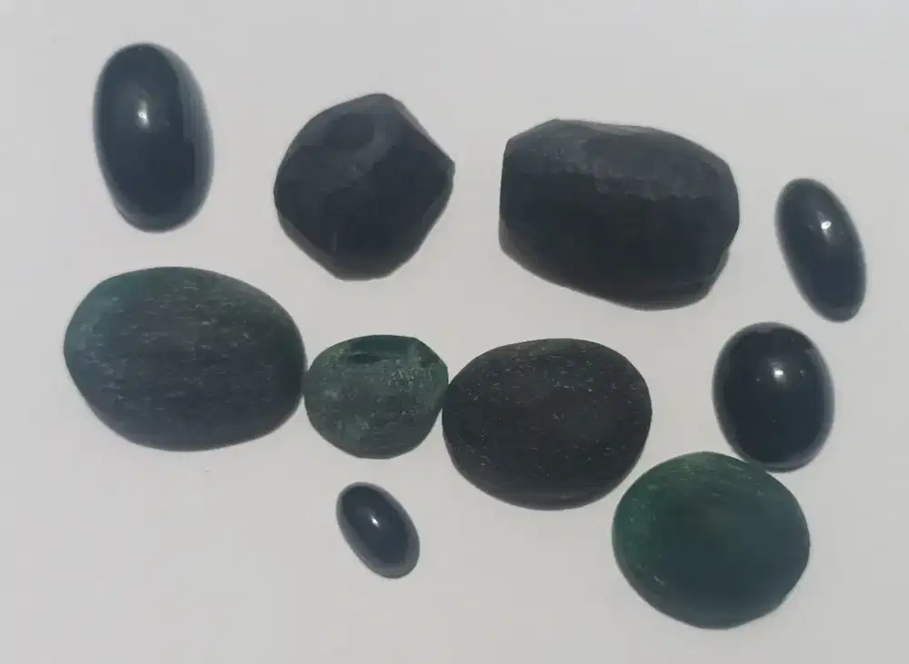 Cincin bacan coklat merah