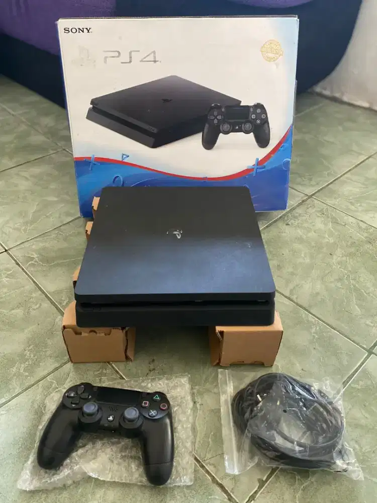Yang mau jual PS4 saya tampung dan langsung di beli harga cocok tawari