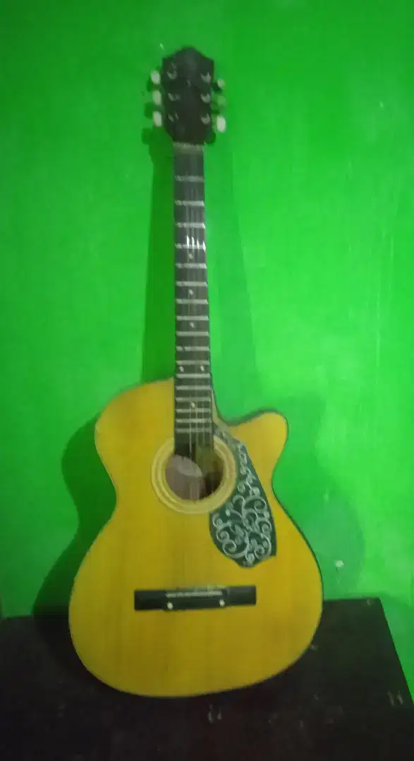 Gitar akuistik merek fender di jual