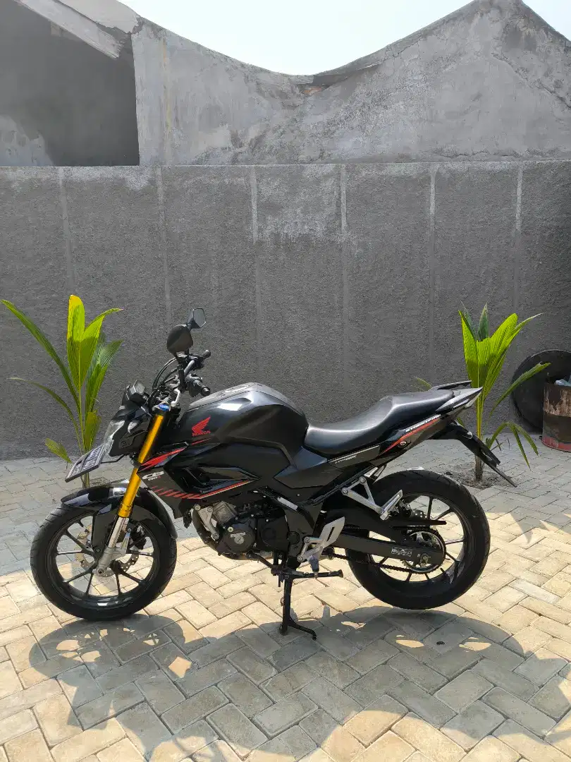 CB150R StreetFire 2021 lengkap bisa Cash&kredit