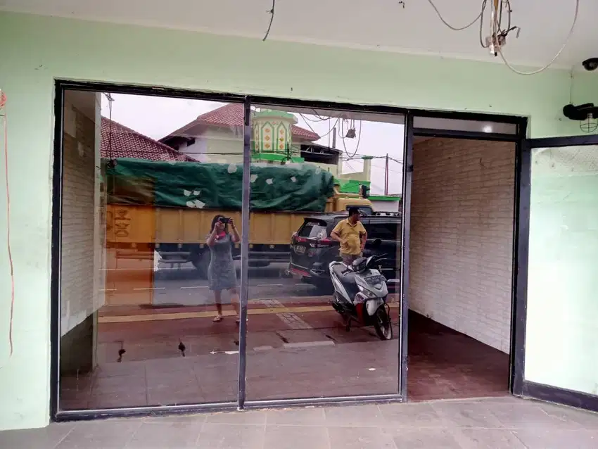 Disewakan Kios Murah Lokasi Strategis sebrang Pzza Hut Joglo JakBar