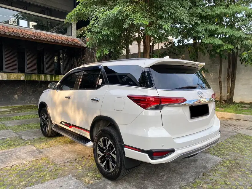 Km60rb Toyota Fortuner VRZ TRD 2018 Putih 2019 2021