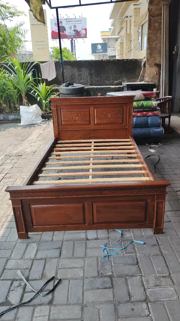 JUAL TEMPAT TIDUR DIPAN KAYU JATI BERKUALITAS MINIMALIS MURAH