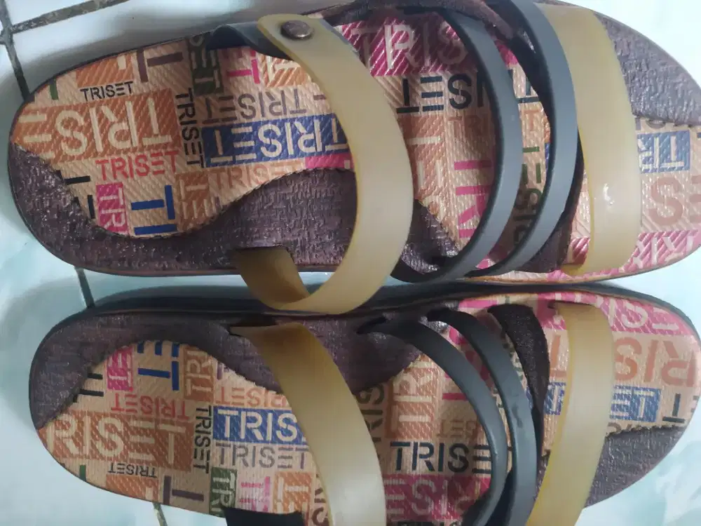 Sandal wanita merk,TRISET original size : 37