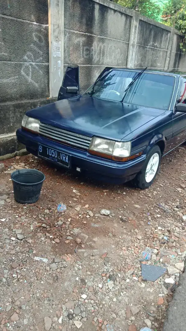 TOYOTA CORONA GL 1.6 MT th 1985 KOMPLIT