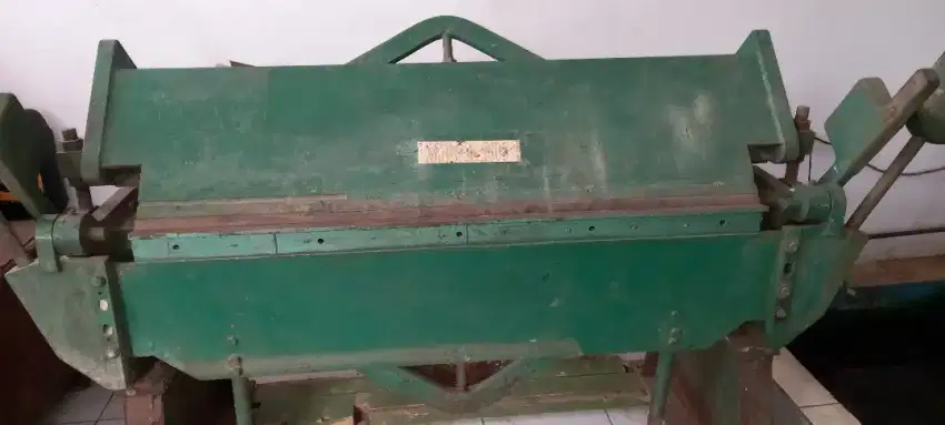 Mesin Bending / Mesin Tekuk Plat