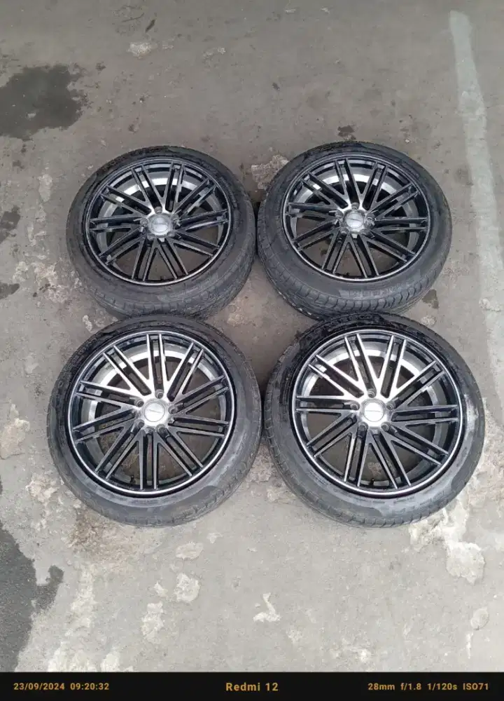 Velg vossen r18 5x114.3 lbr8/9 sepaket ban