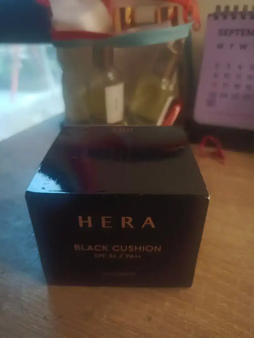 cushion HERA BLACK EDITION