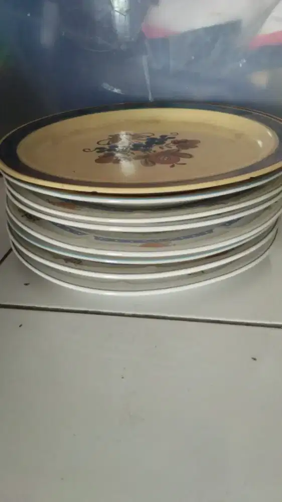 NEGO Piring dan gelas ragam